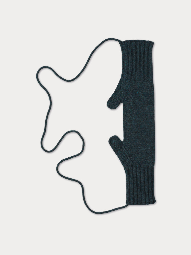 Dark gray gluff mitten