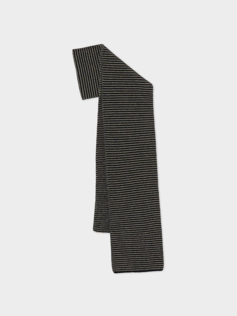 LARGE GARTER STITCH SCARF BLACK & MOSS