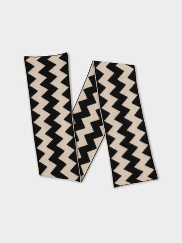 BRUSHED ZIGZAG SCARF BLACK & OATMEAL